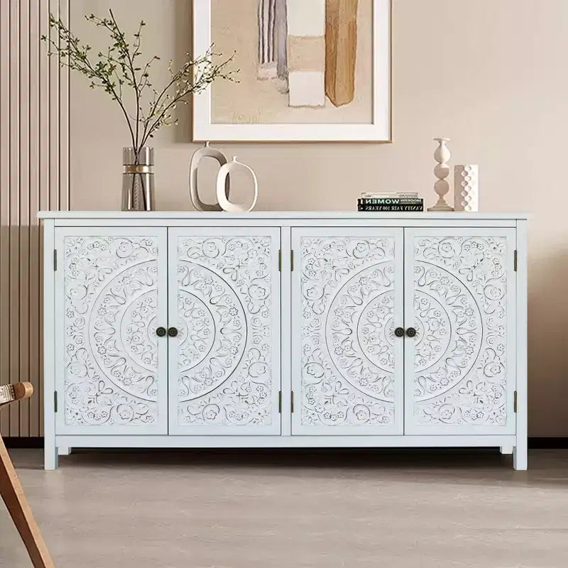 Buffet de rangement en bois de sapin de style transitionnel de 60,00 po avec 4 portes