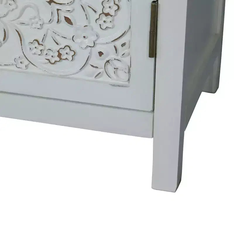 Buffet de rangement en bois de sapin de style transitionnel de 60,00 po avec 4 portes