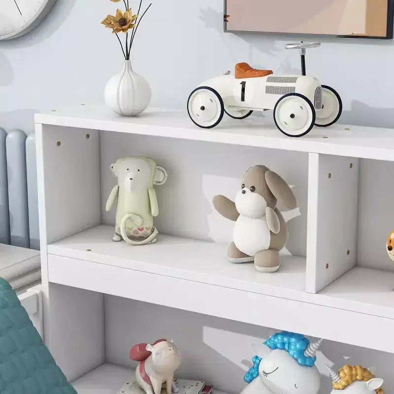 Lit au sol complet avec bibliothèque latérale et étagères, cadre de lit au sol en pin avec barrières de sécurité pour enfants, blanc