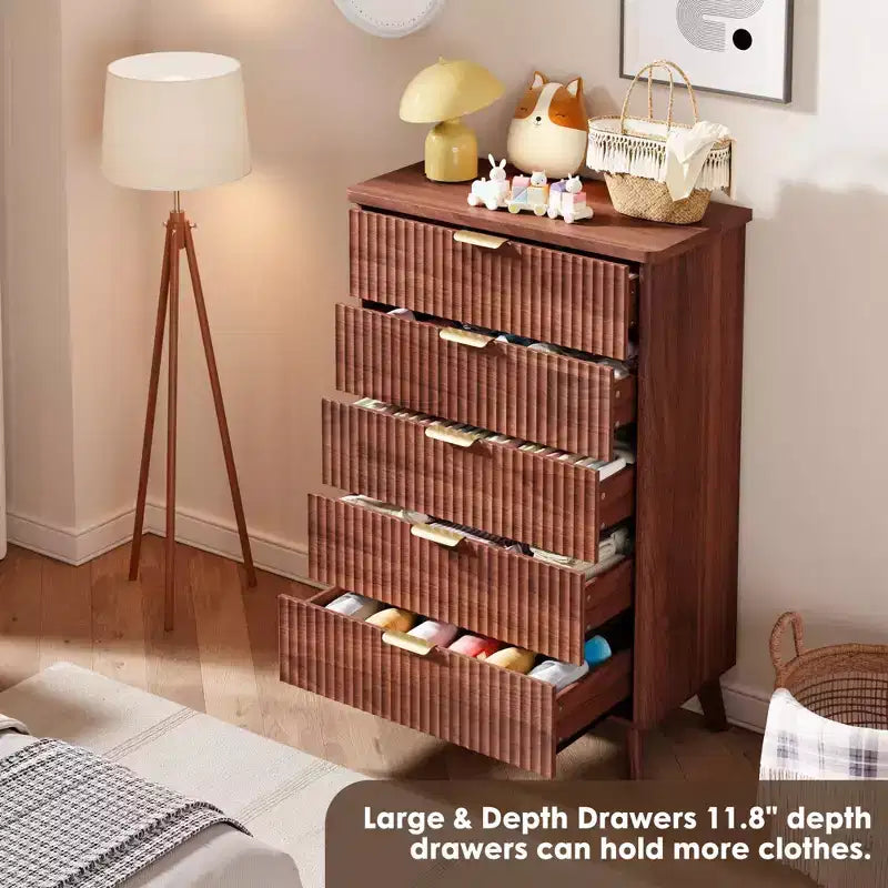 Commode à 5 tiroirs pour chambre à coucher, commode de 120 cm de hauteur avec poignées dorées, table de chevet en bois, organisateur de rangement pour vêtements pour entrée et chambre à coucher.