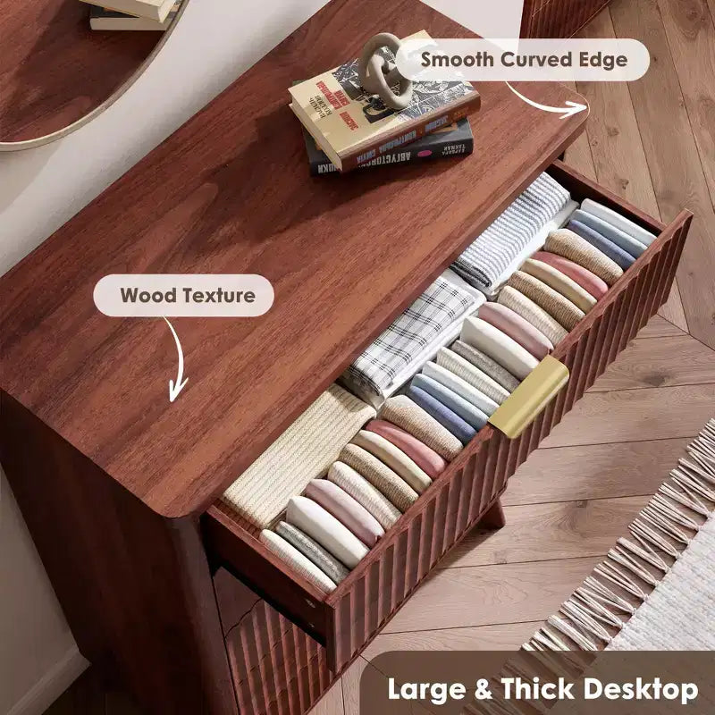 Commode à 5 tiroirs pour chambre à coucher, commode de 120 cm de hauteur avec poignées dorées, table de chevet en bois, organisateur de rangement pour vêtements pour entrée et chambre à coucher.