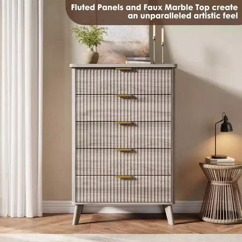 Commode à 5 tiroirs pour chambre à coucher, commode de 120 cm de hauteur avec poignées dorées, table de chevet en bois, organisateur de rangement pour vêtements pour entrée et chambre à coucher.
