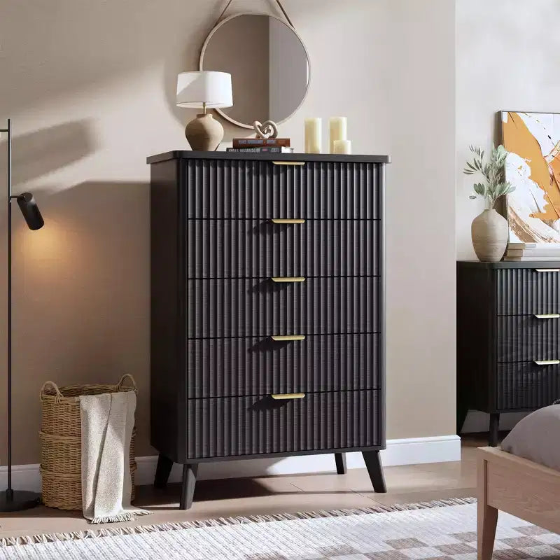 Commode à 5 tiroirs pour chambre à coucher, commode de 120 cm de hauteur avec poignées dorées, table de chevet en bois, organisateur de rangement pour vêtements pour entrée et chambre à coucher.