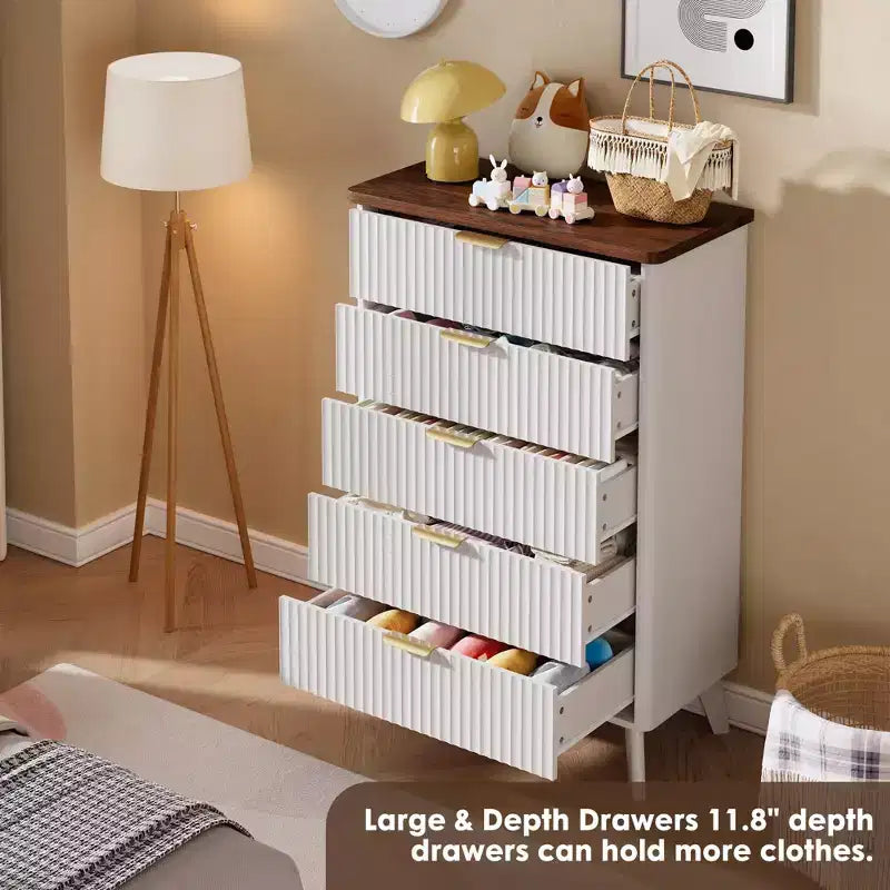 Commode à 5 tiroirs pour chambre à coucher, commode de 120 cm de hauteur avec poignées dorées, table de chevet en bois, organisateur de rangement pour vêtements pour entrée et chambre à coucher.